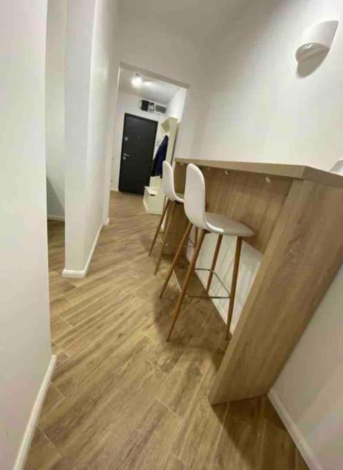 Enescu Flat Apartment ซูชาวา ภายนอก รูปภาพ